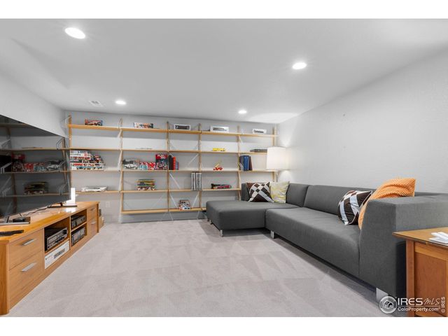 785 Dexter St, Denver, CO 80220