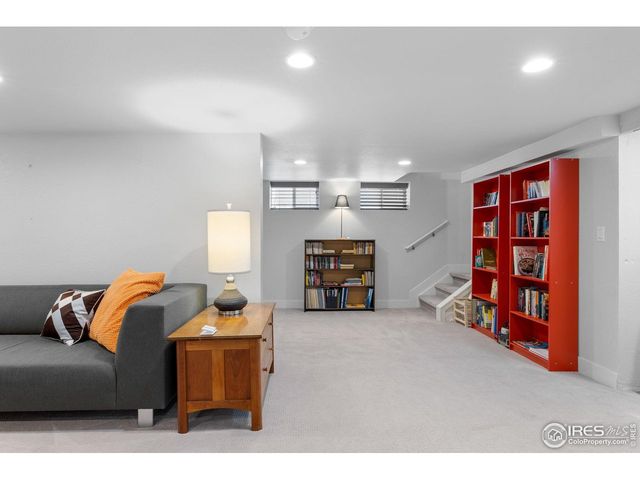 785 Dexter St, Denver, CO 80220