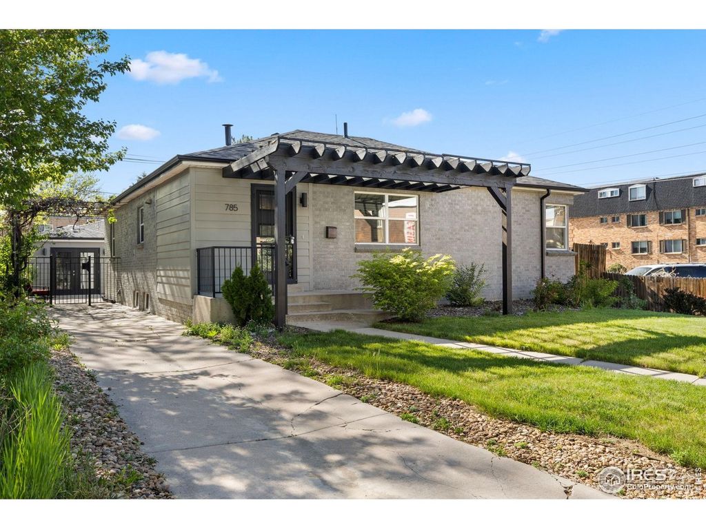 785 Dexter St, Denver, CO 80220