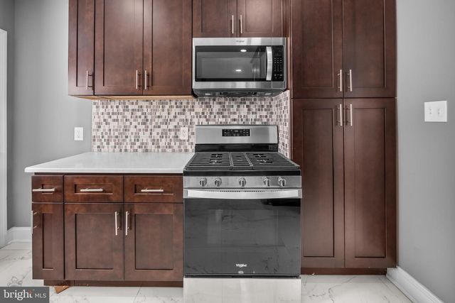 558 E LOCUST AVE, Philadelphia, PA 19144