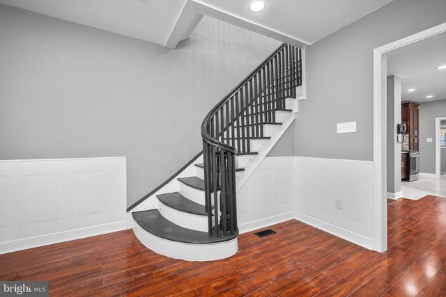 558 E LOCUST AVE, Philadelphia, PA 19144