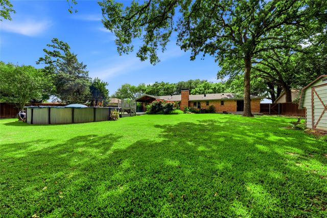 17535 Country Club Drive, Kemp, TX 75143