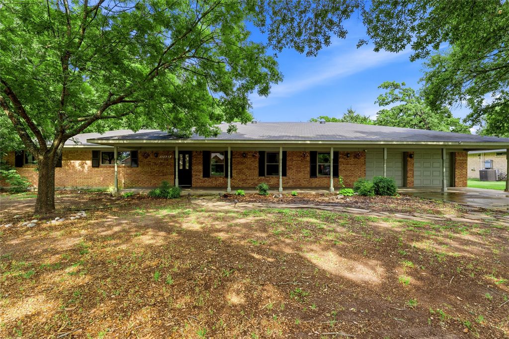 17535 Country Club Drive, Kemp, TX 75143