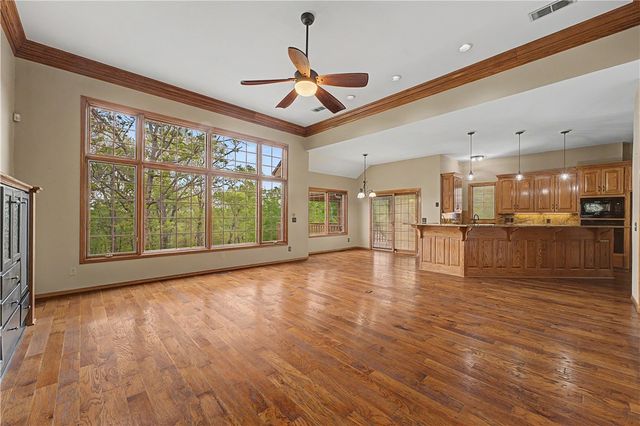 9364 Everest Place, Rogers, AR 72756