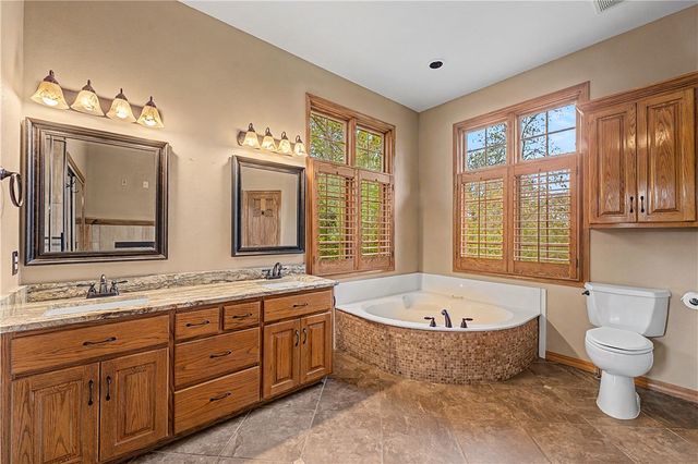 9364 Everest Place, Rogers, AR 72756