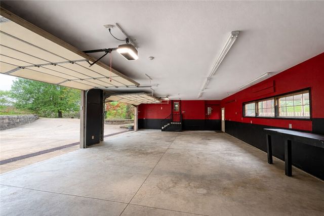 9364 Everest Place, Rogers, AR 72756