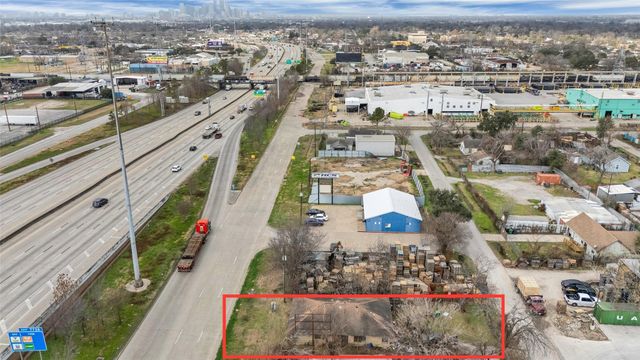 7930 Hershe Street, Houston, TX 77029