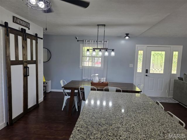 35 Hickory Street, Nashville, IL 62263