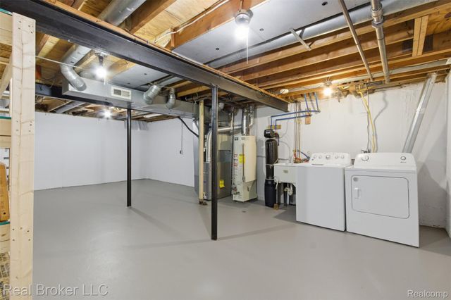 759 Hilldale Circle, Milford Village, MI 48381