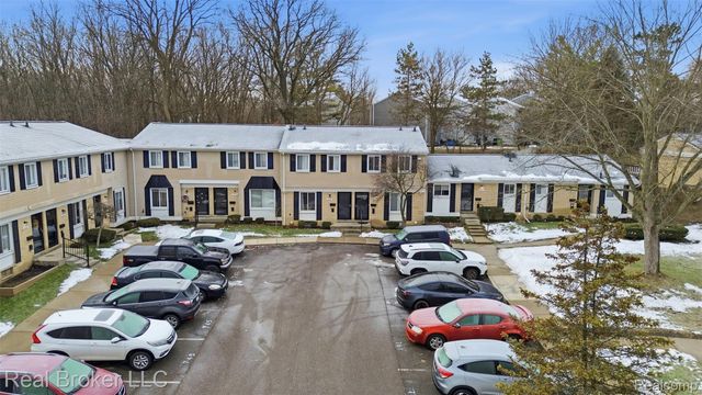 759 Hilldale Circle, Milford Village, MI 48381