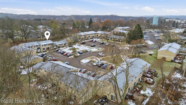 759 Hilldale Circle, Milford Village, MI 48381