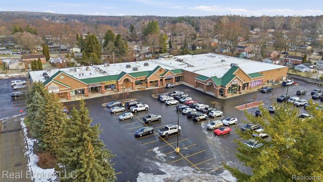 759 Hilldale Circle, Milford Village, MI 48381