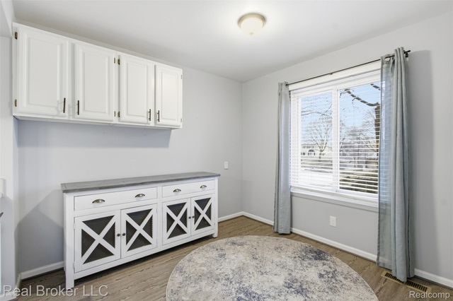 759 Hilldale Circle, Milford Village, MI 48381