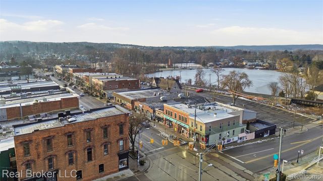 759 Hilldale Circle, Milford Village, MI 48381