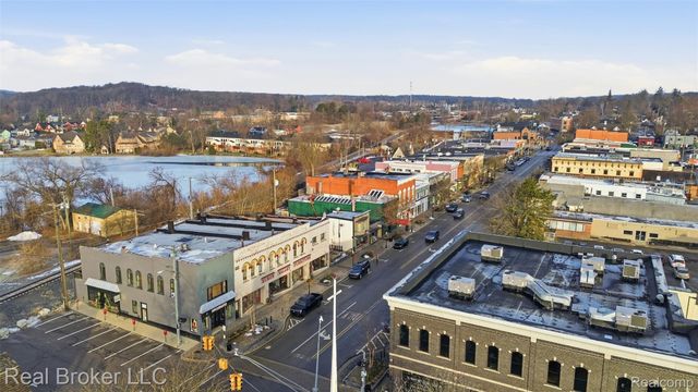 759 Hilldale Circle, Milford Village, MI 48381