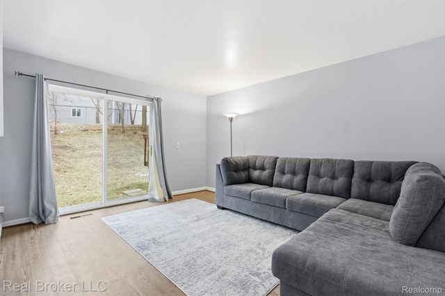 759 Hilldale Circle, Milford Village, MI 48381