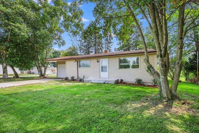 315 E Magnolia AVENUE, Manitowoc, WI 54220