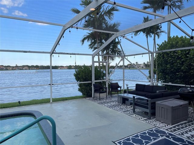 1144 Fairfield Meadows Dr, Weston, FL 33327