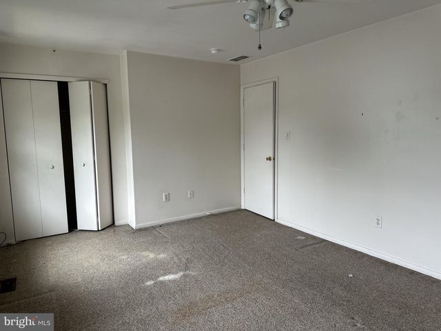 21 GRANT LN, Berlin, NJ 08009