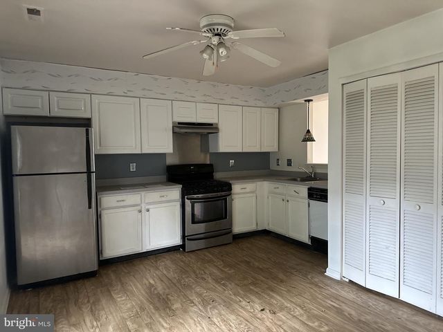 21 GRANT LN, Berlin, NJ 08009