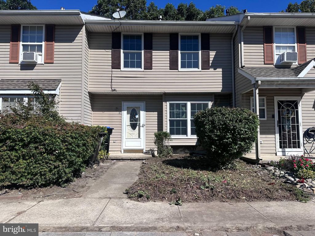 21 GRANT LN, BERLIN, NJ 08009 — exterior