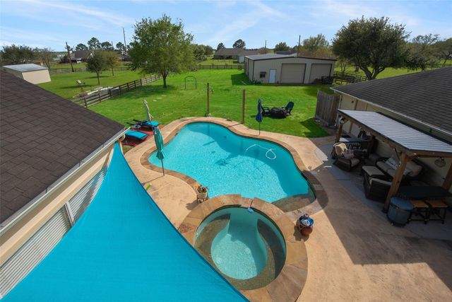 32315 Grove Park Drive, Waller, TX 77484