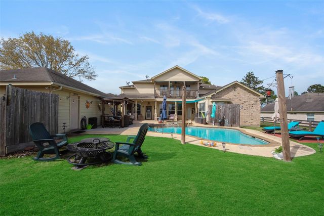 32315 Grove Park Drive, Waller, TX 77484