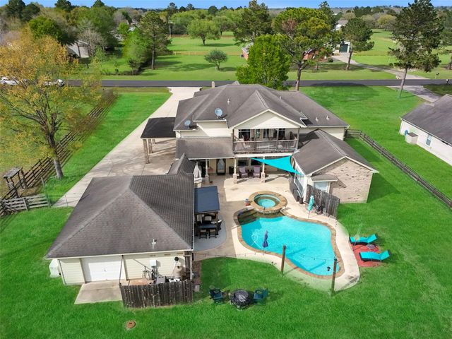 32315 Grove Park Drive, Waller, TX 77484