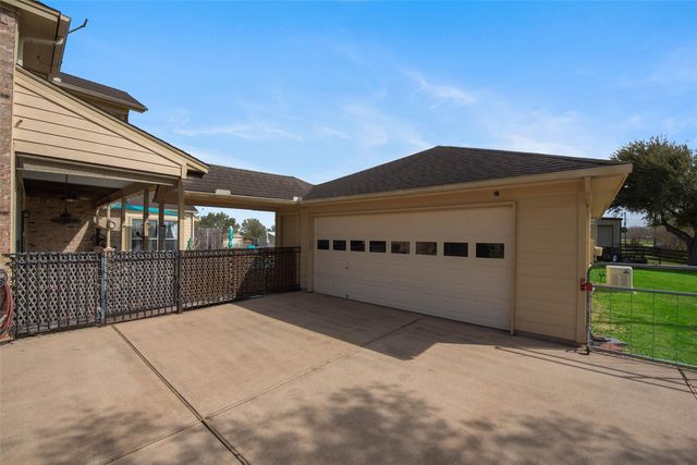 32315 Grove Park Drive, Waller, TX 77484