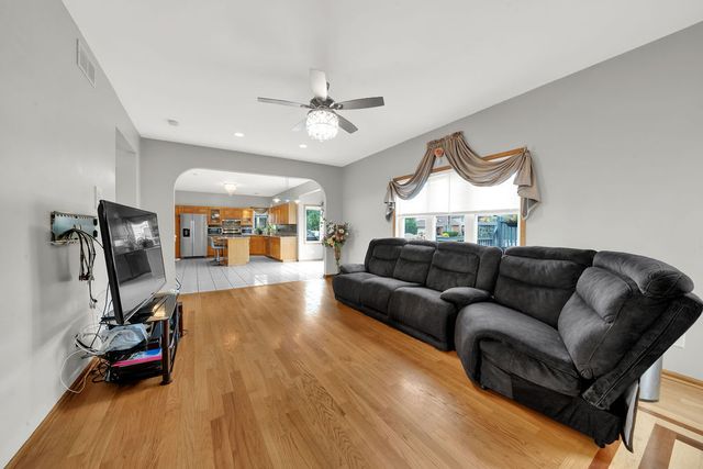 10745 Lockwood Avenue, Oak Lawn, IL 60453