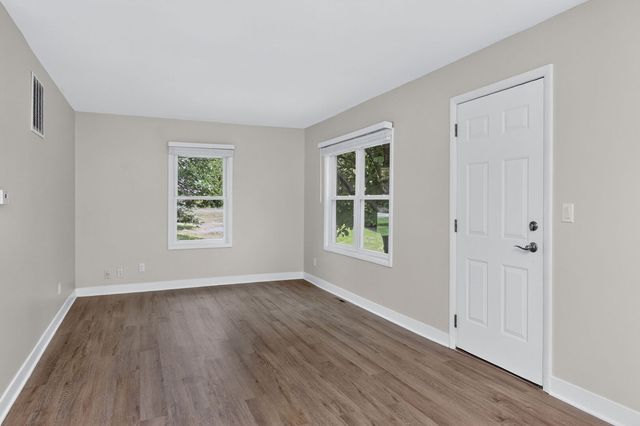 100 83RD Street, Hinsdale, IL 60527