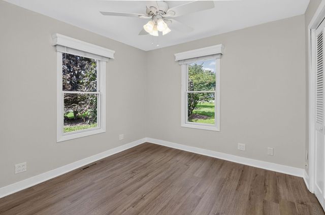 100 83RD Street, Hinsdale, IL 60527