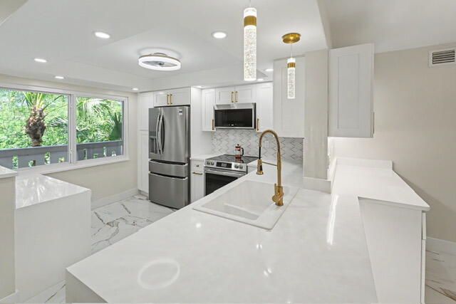 2005 Granada Drive B3, Coconut Creek, FL 33066