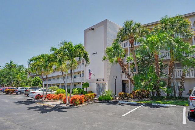 2005 Granada Drive B3, Coconut Creek, FL 33066