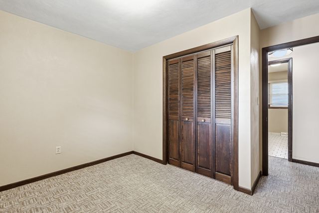 621 11th Street, Silvis, IL 61282