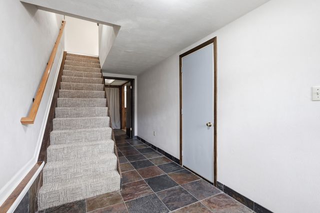621 11th Street, Silvis, IL 61282