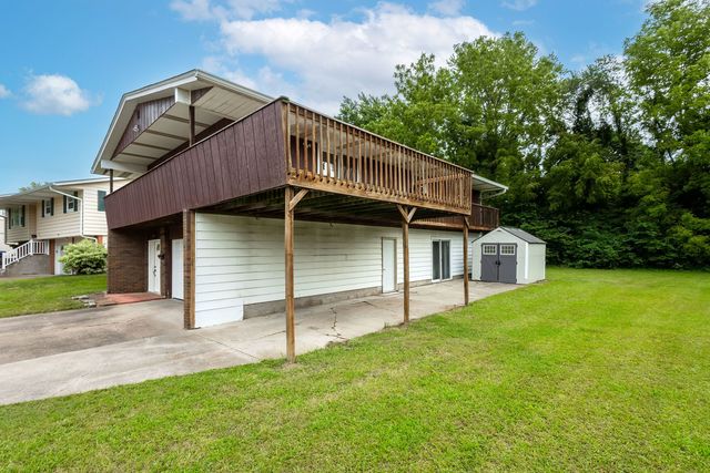 621 11th Street, Silvis, IL 61282
