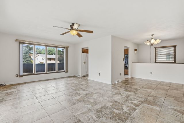 621 11th Street, Silvis, IL 61282