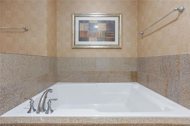 211 East Flamingo Road 1003, Las Vegas, NV 89169