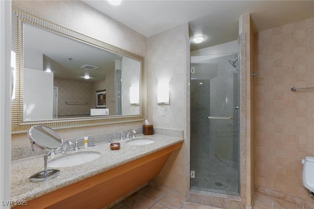 211 East Flamingo Road 1003, Las Vegas, NV 89169