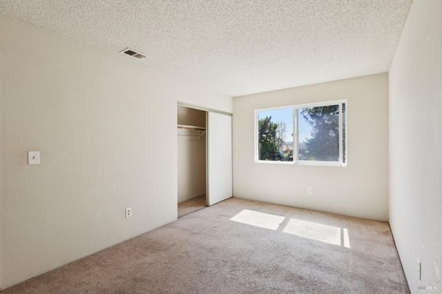 1553 Holly Ave, Rohnert Park, CA 94928