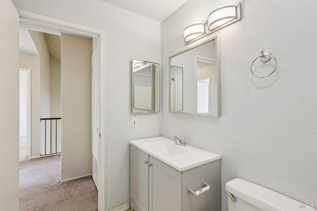 1553 Holly Ave, Rohnert Park, CA 94928