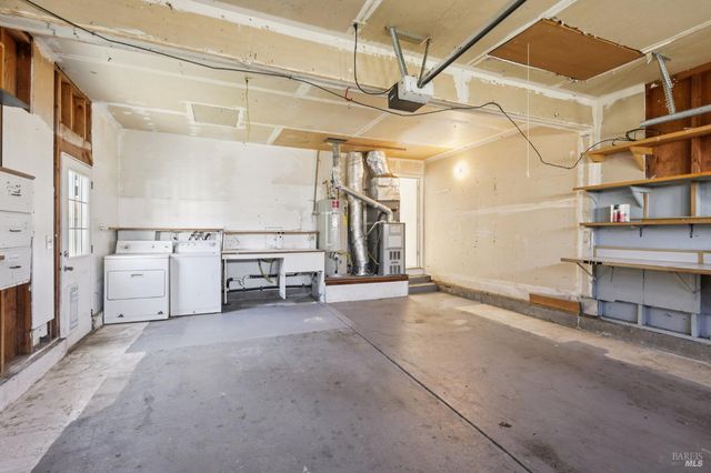 1553 Holly Ave, Rohnert Park, CA 94928