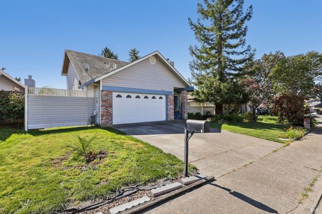 1553 Holly Ave, Rohnert Park, CA 94928