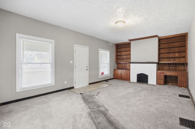 1329 W 3rd Street, Anderson, IN 46016