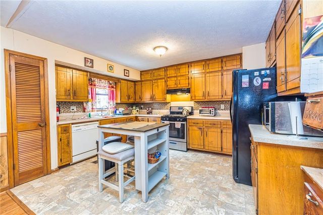 1357 Bethaven Road, Riverdale, GA 30296