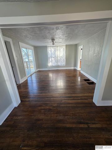 719 Avenue C, Plattsmouth, NE 68048