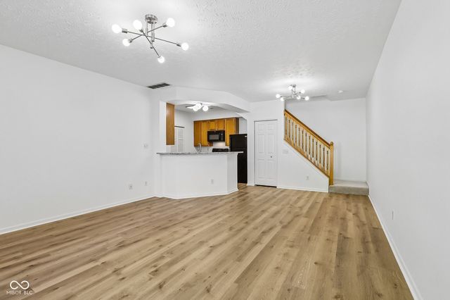 253 Provincial Lane C, Avon, IN 46123