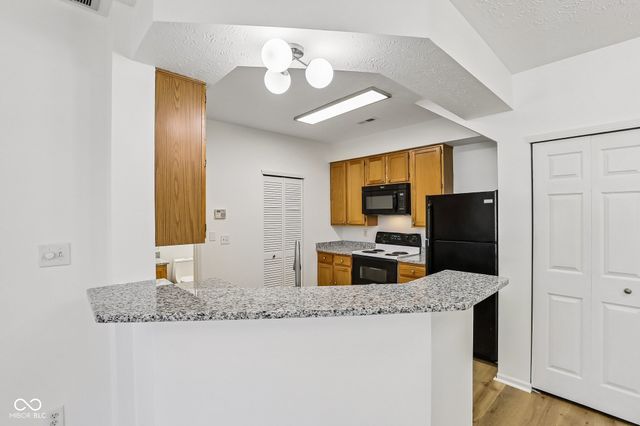 253 Provincial Lane C, Avon, IN 46123
