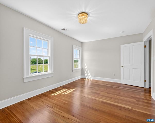 481 RACE GROUND RD, Rochelle, VA 22738